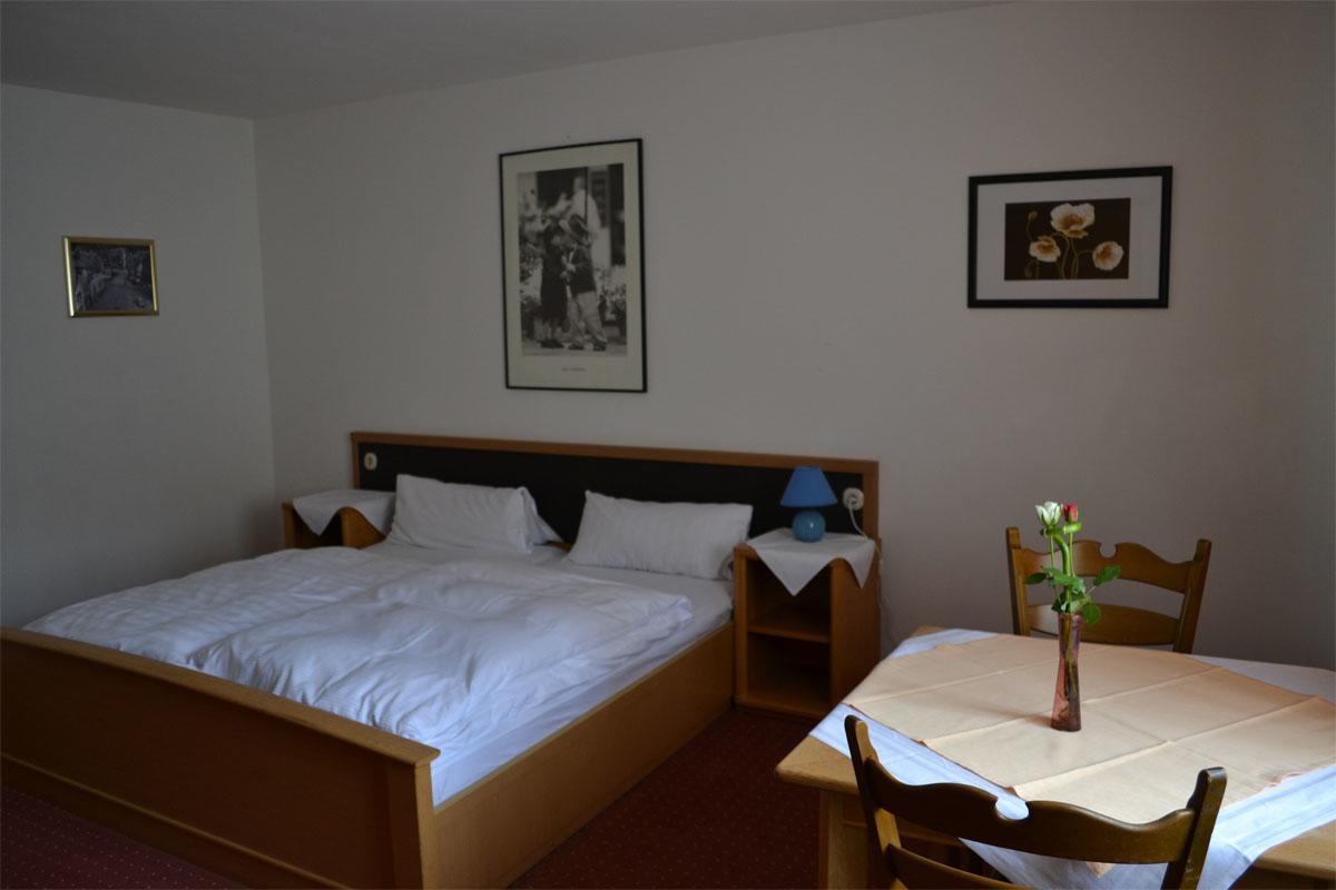 Hotel Zum Taunus Eppstein Eksteriør billede