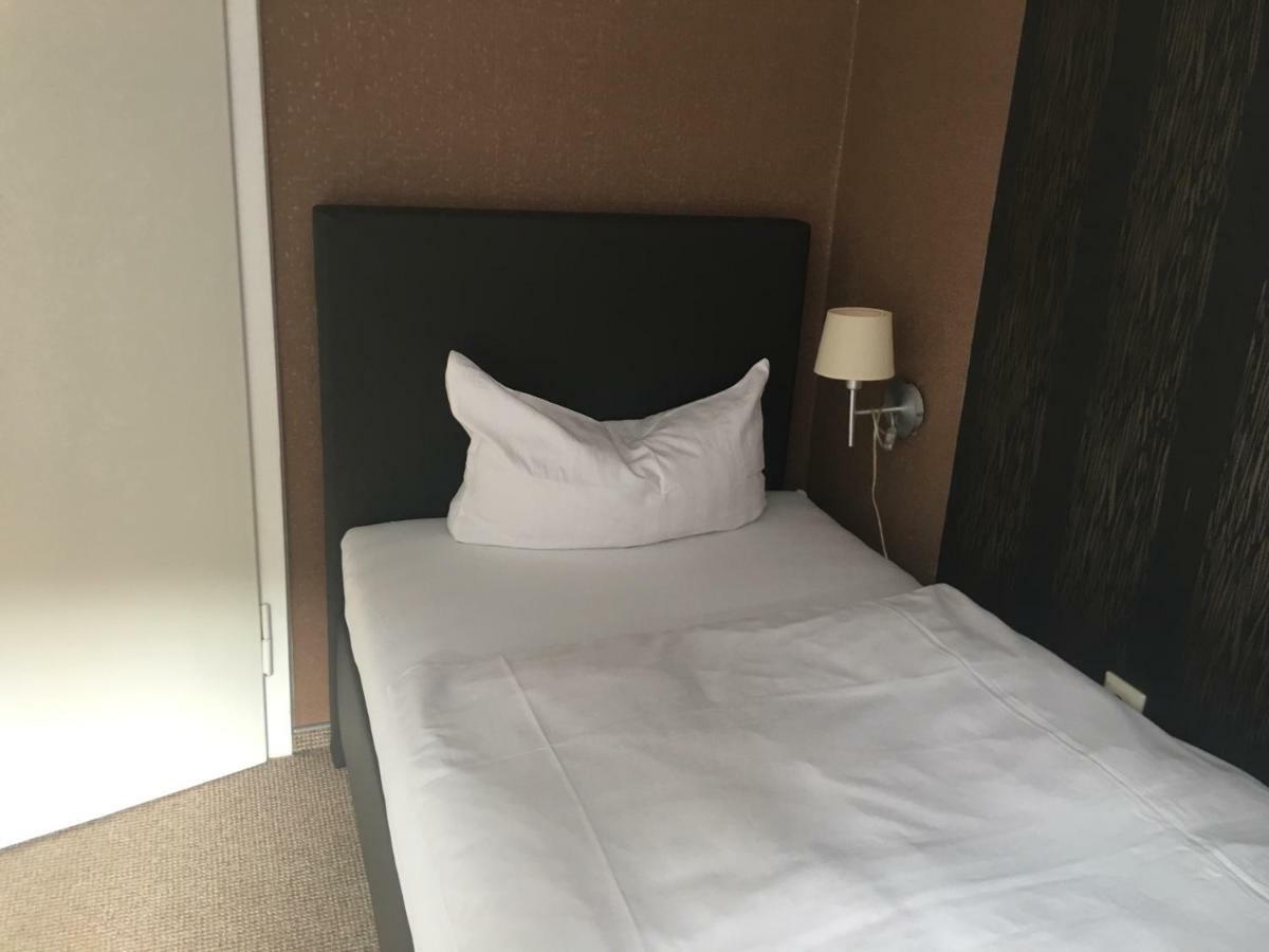 Hotel Zum Taunus Eppstein Eksteriør billede