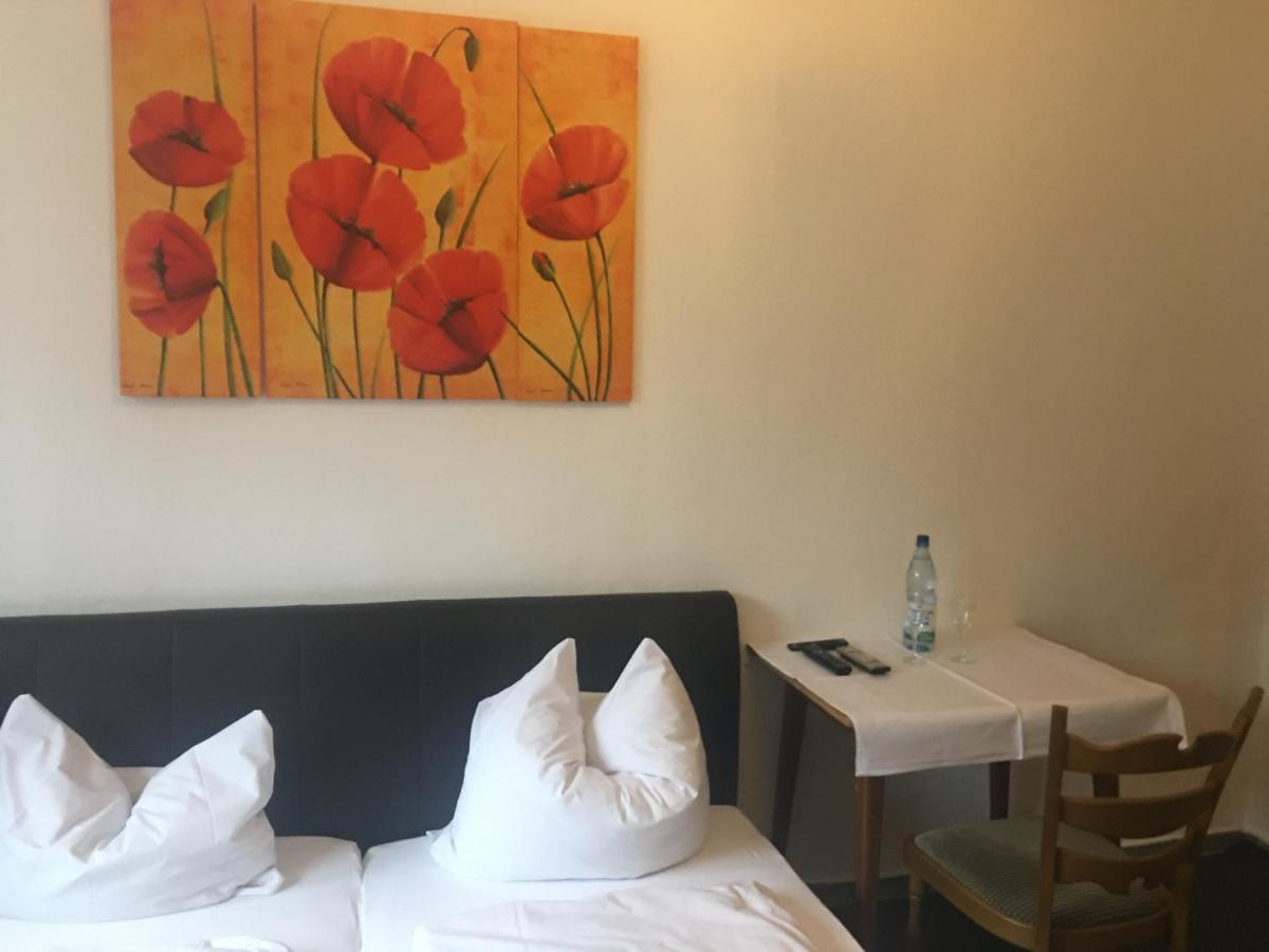 Hotel Zum Taunus Eppstein Eksteriør billede